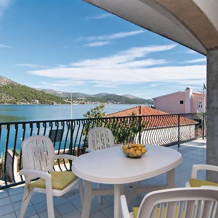 2 Bedroom Cozy Apartment In Marina Extérieur photo