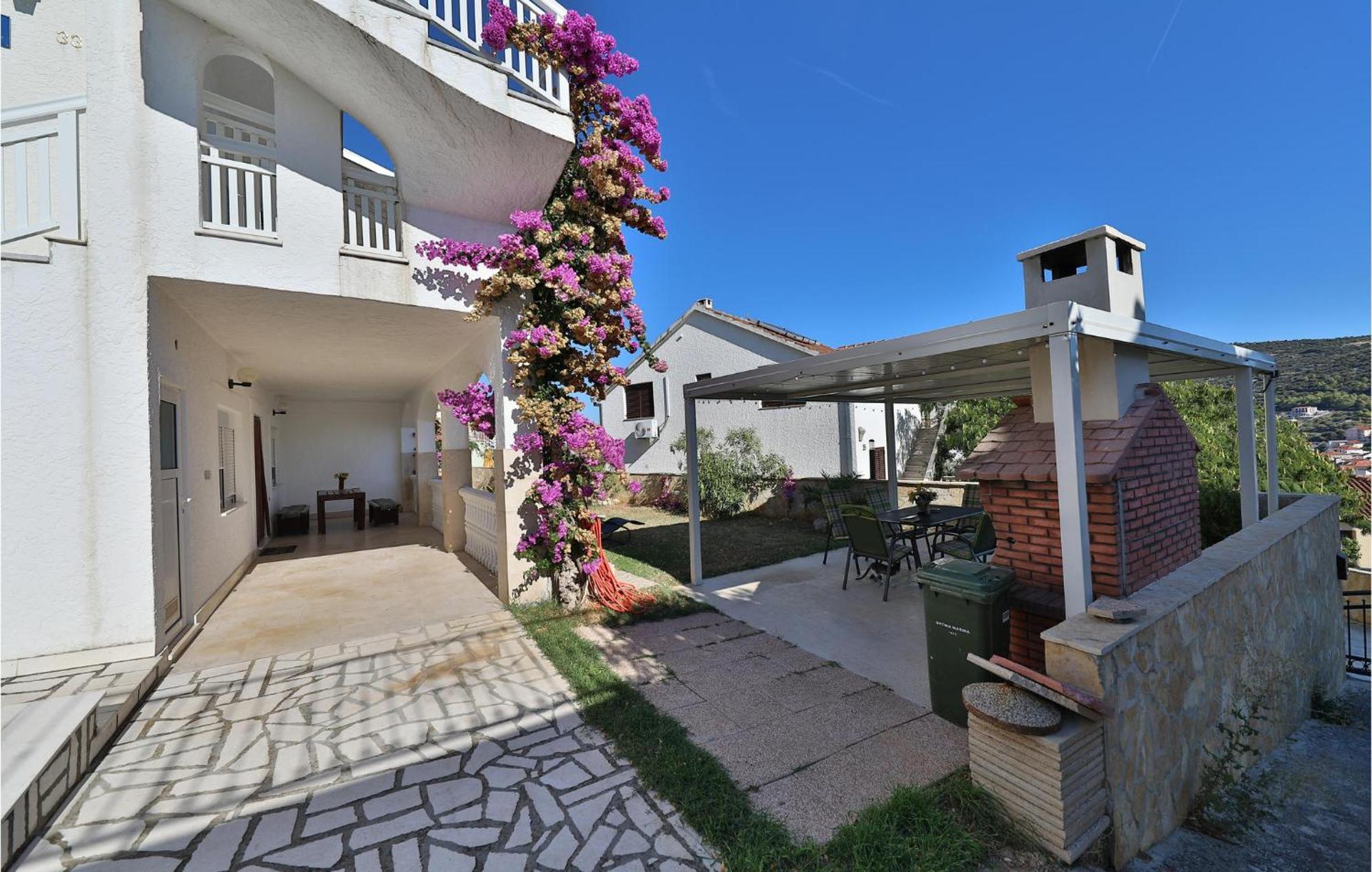 2 Bedroom Cozy Apartment In Marina Extérieur photo