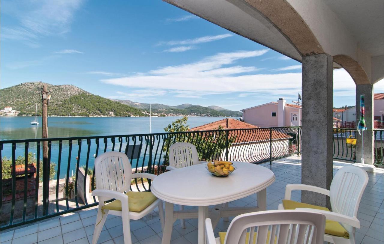 2 Bedroom Cozy Apartment In Marina Extérieur photo